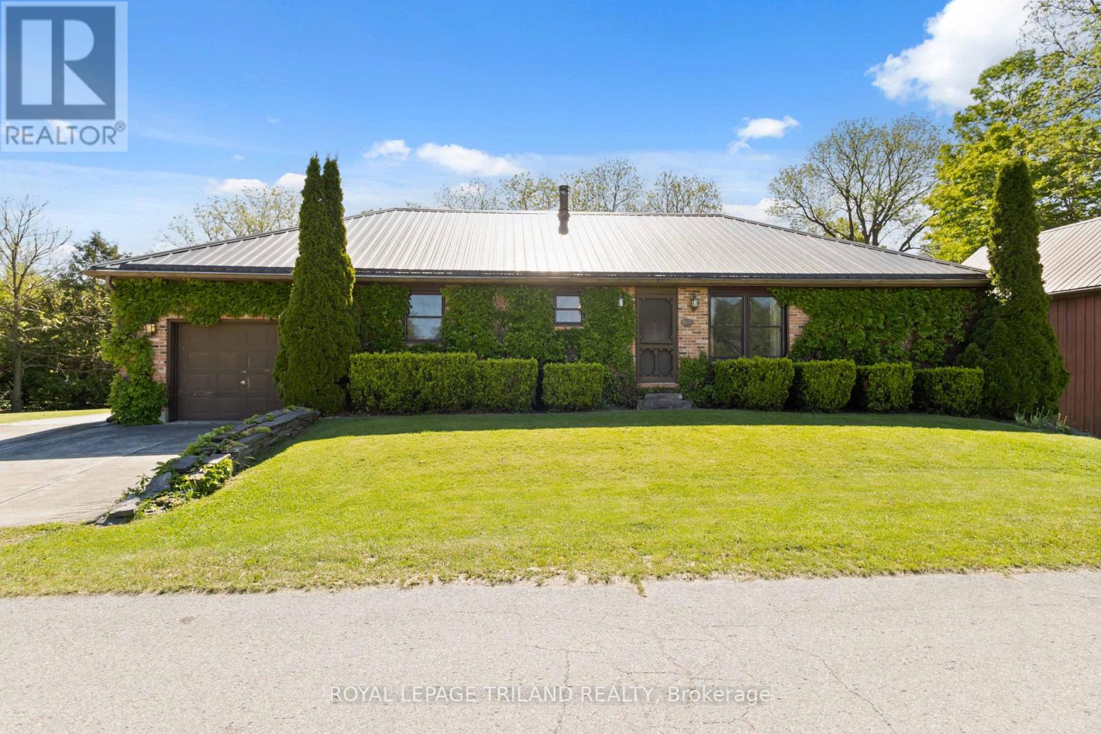 271 Anna Street, North Middlesex, Ontario  N0M 2K0 - Photo 4 - X13215072