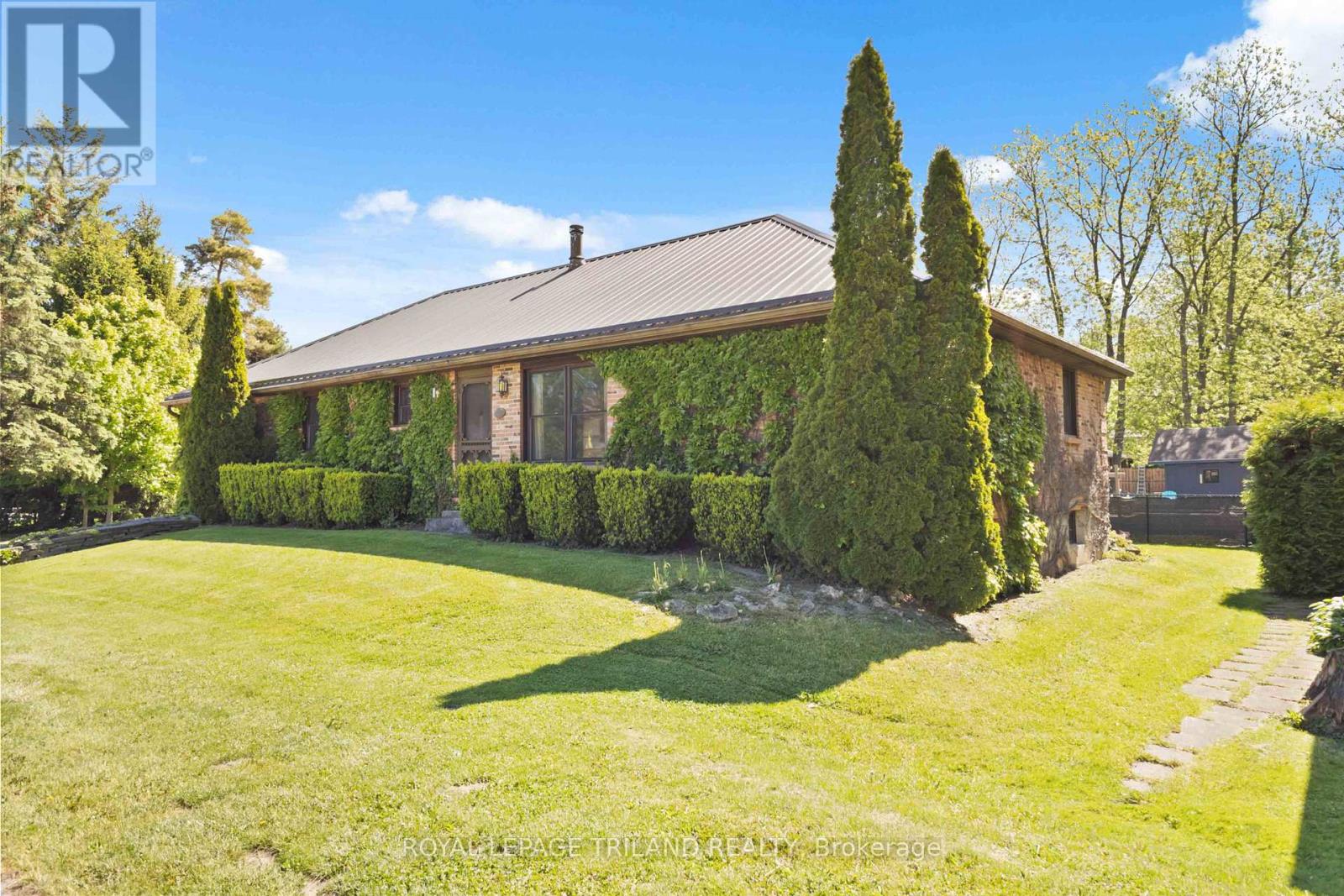 271 Anna Street, North Middlesex, Ontario  N0M 2K0 - Photo 5 - X13215072