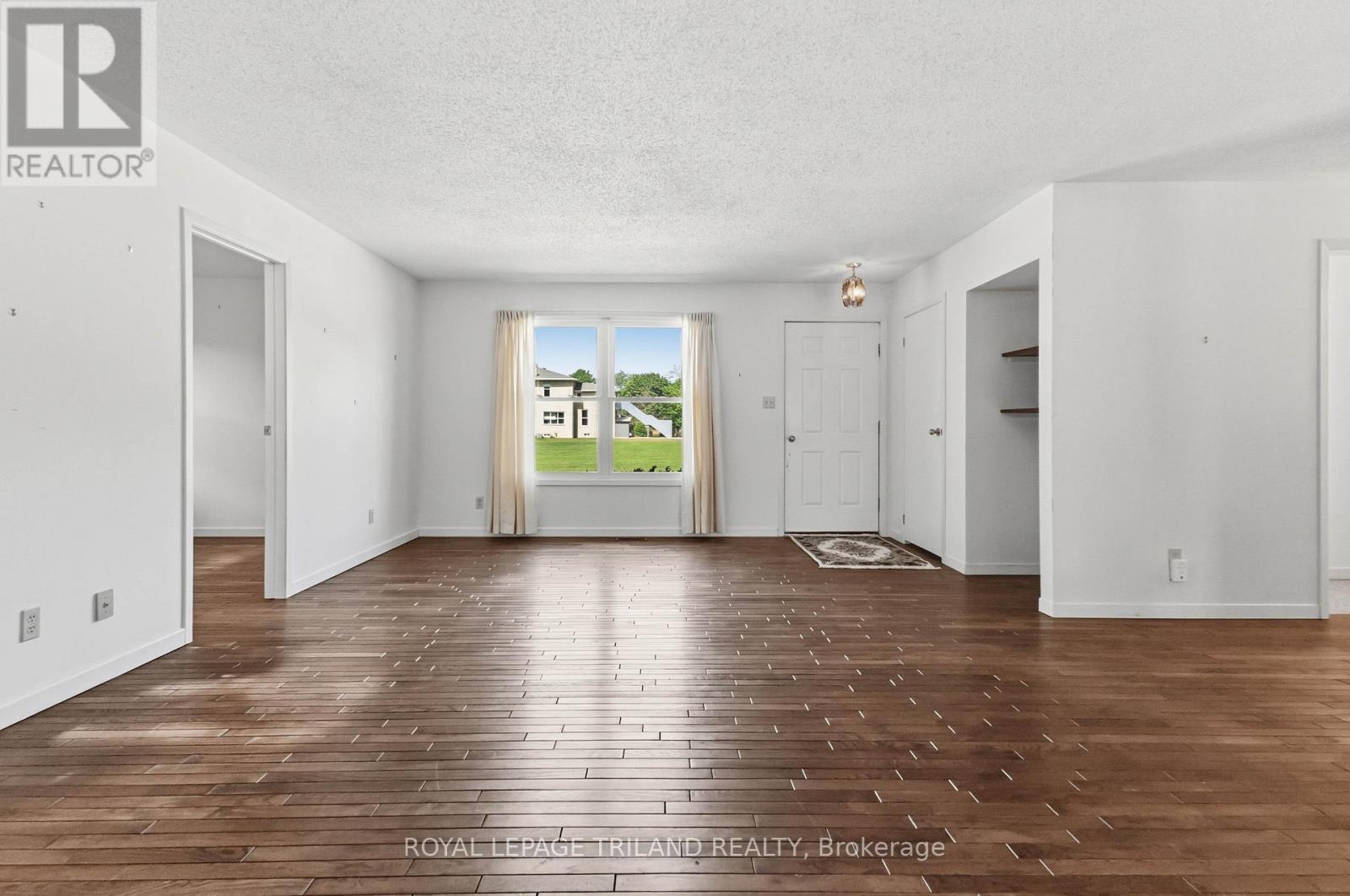 271 Anna Street, North Middlesex, Ontario  N0M 2K0 - Photo 8 - X13215072