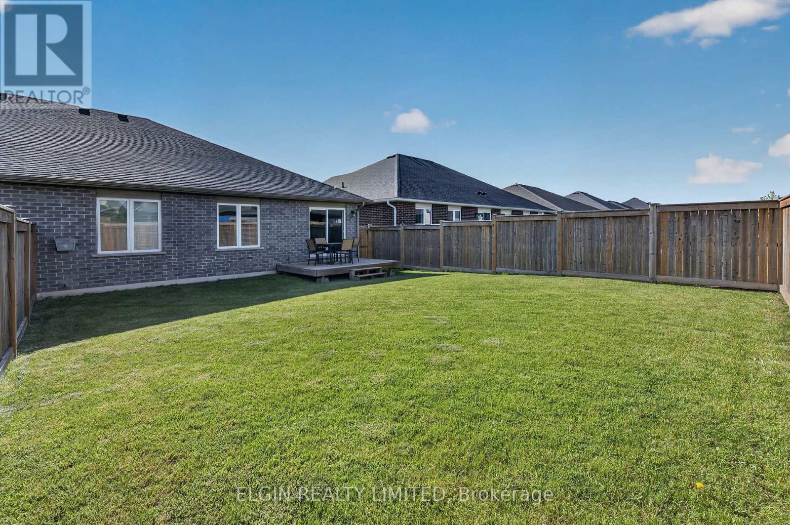 8 Ashberry Place, St. Thomas, Ontario  N5R 0H7 - Photo 25 - X13215080