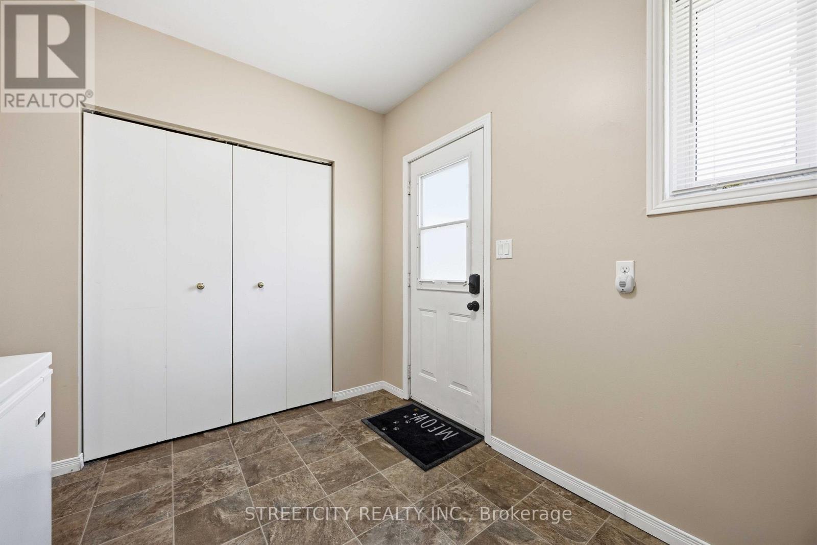 502 Plympton Street, Plympton-Wyoming, Ontario  N0N 1T0 - Photo 14 - X13215310