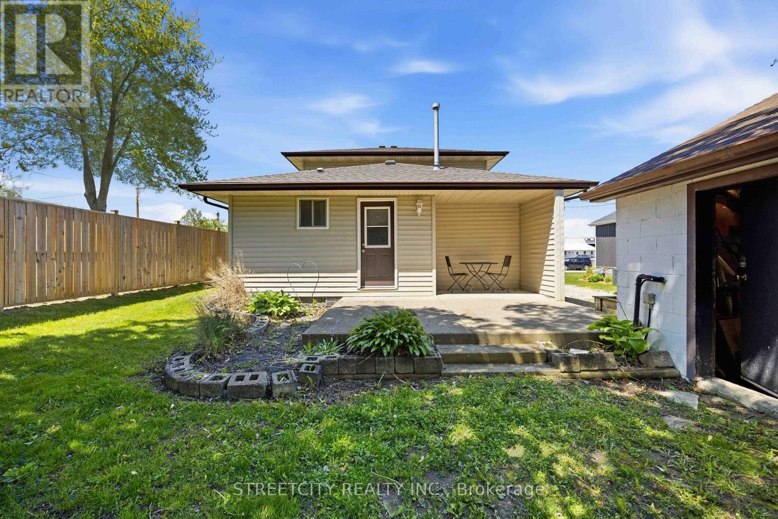 502 Plympton Street, Plympton-Wyoming, Ontario  N0N 1T0 - Photo 29 - X13215310
