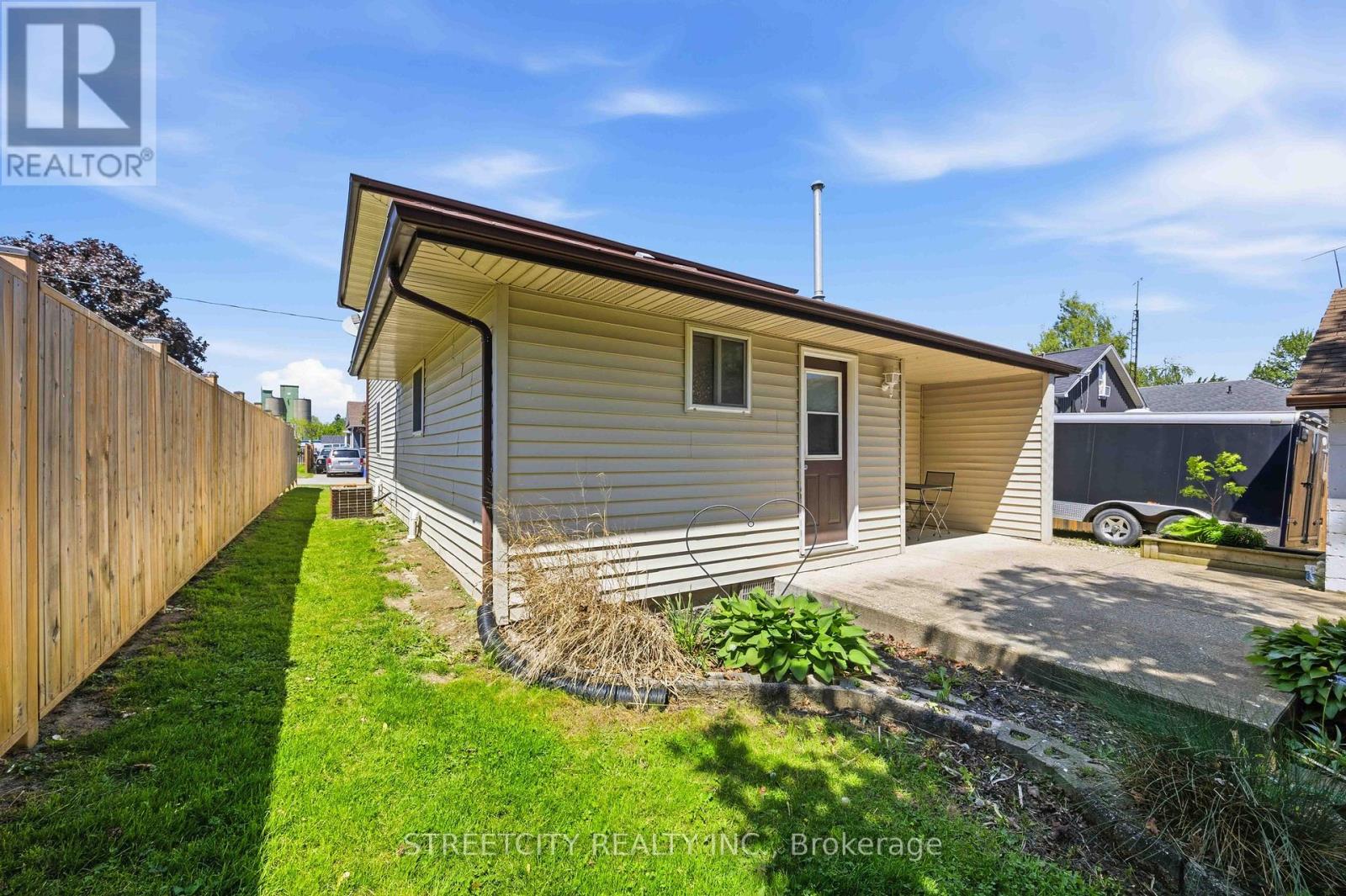 502 Plympton Street, Plympton-Wyoming, Ontario  N0N 1T0 - Photo 30 - X13215310