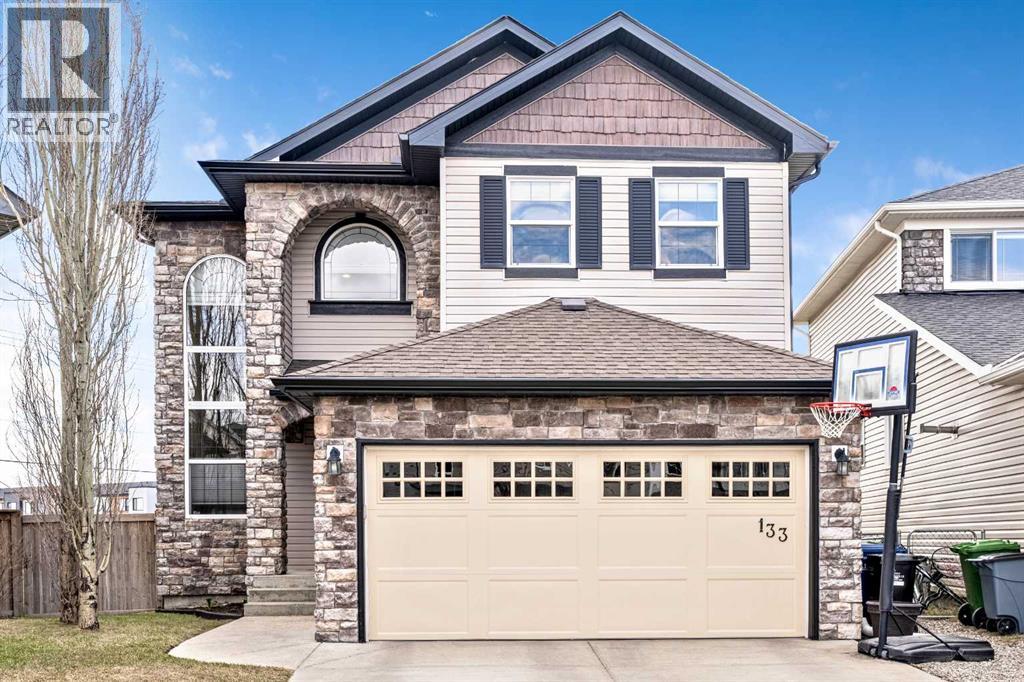 133 Channelside Cove Sw, Airdrie, Alberta  T4B 2J1 - Photo 1 - A2306073