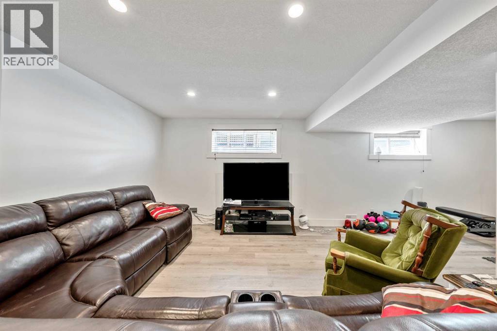 133 Channelside Cove Sw, Airdrie, Alberta  T4B 2J1 - Photo 34 - A2306073