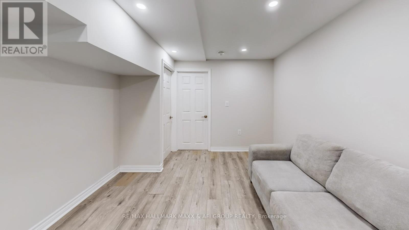 719 Shanahan Boulevard, Newmarket, Ontario  L3X 1P8 - Photo 32 - N13159564