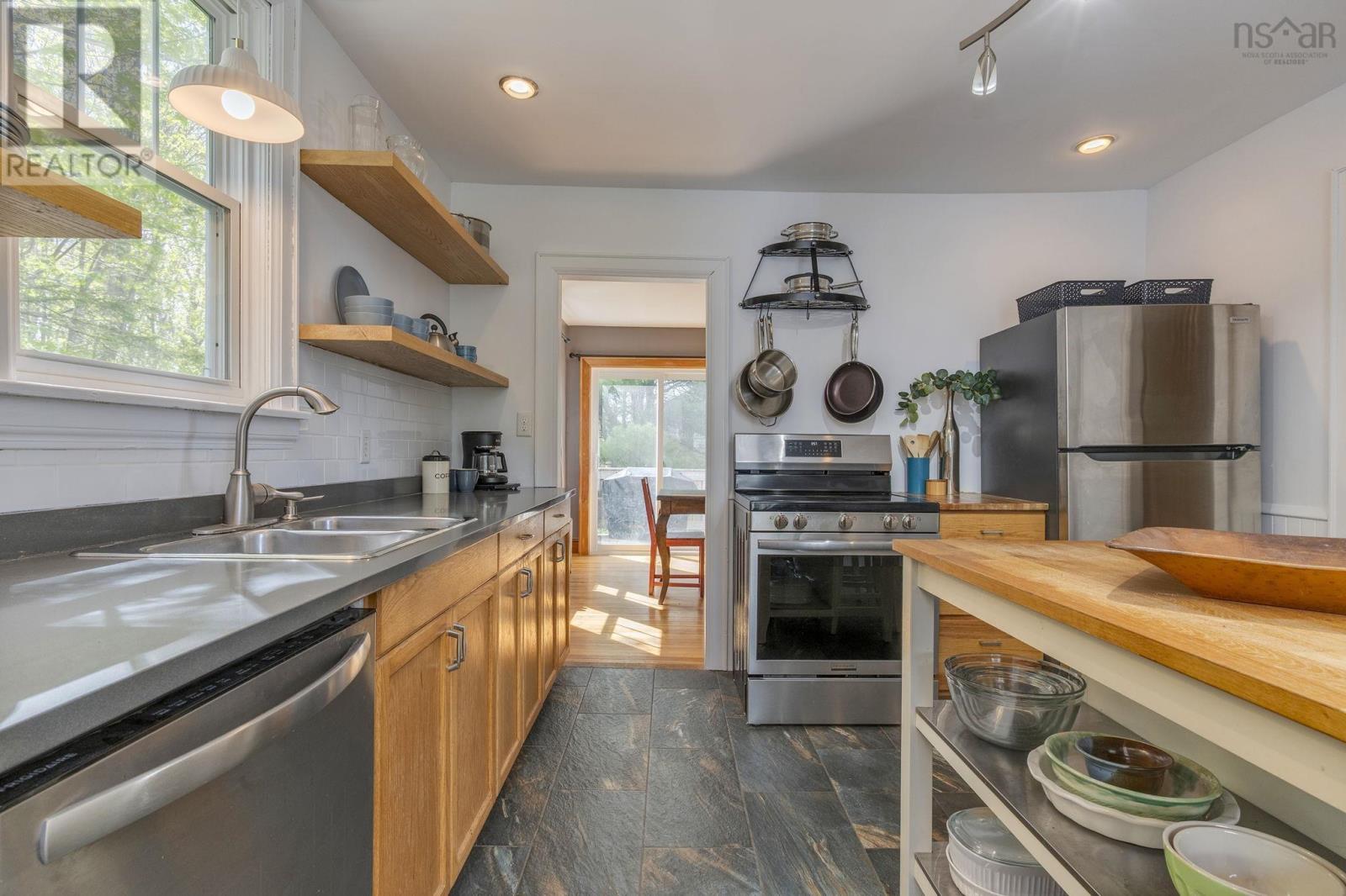 19 Tophill Road, Bedford, Nova Scotia  B4A 2K1 - Photo 16 - 202612404