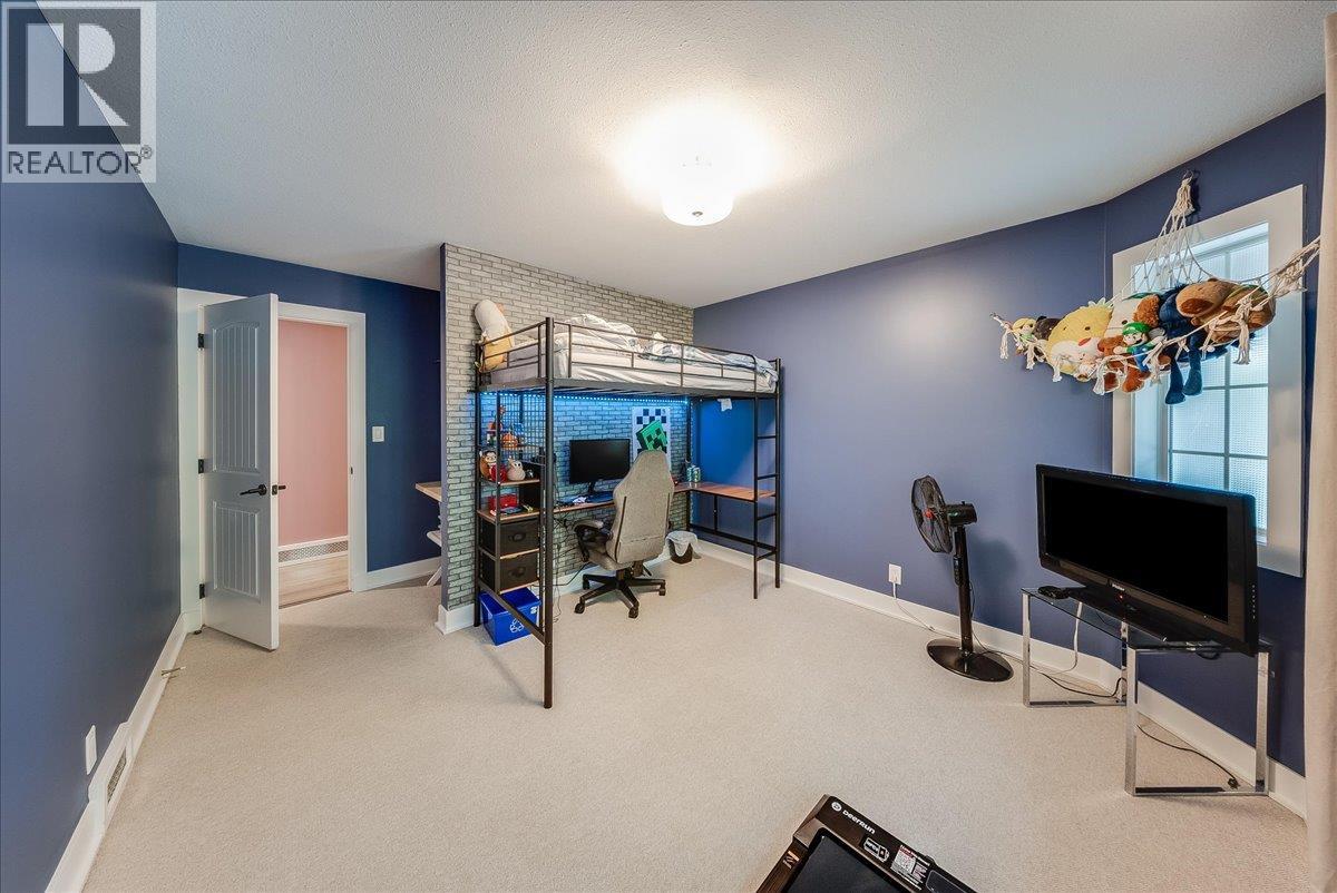 816 Columbia Road, Castlegar, British Columbia  V1N 4K6 - Photo 19 - 10388402