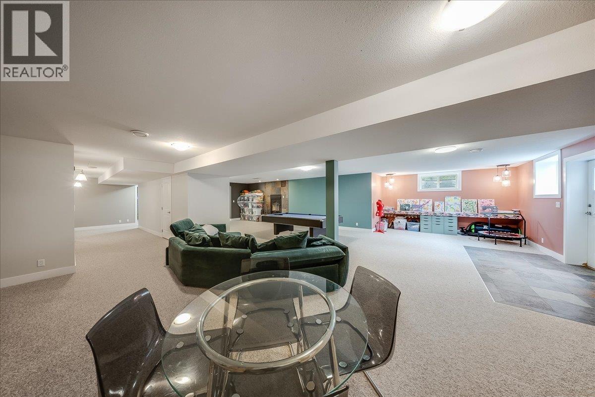 816 Columbia Road, Castlegar, British Columbia  V1N 4K6 - Photo 32 - 10388402