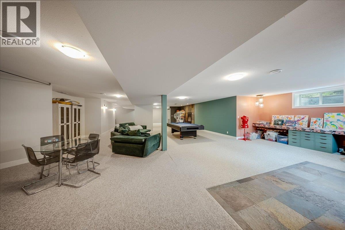 816 Columbia Road, Castlegar, British Columbia  V1N 4K6 - Photo 31 - 10388402