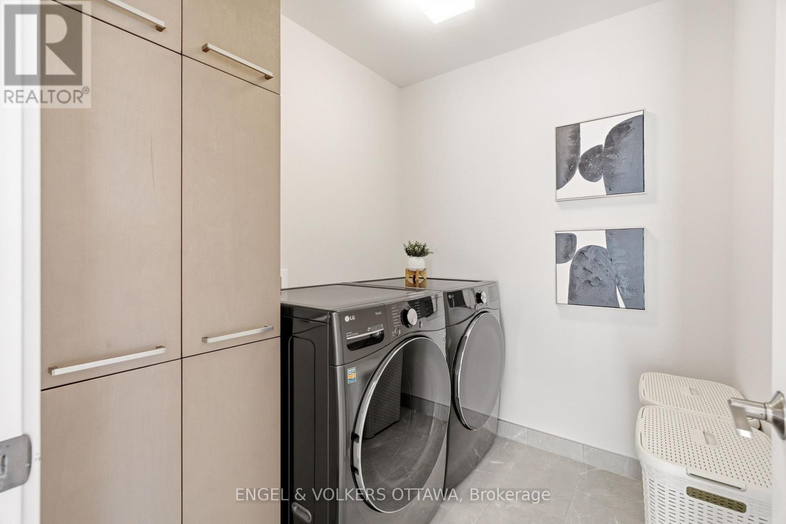 256 Shuttleworth Drive, Ottawa, Ontario K1T 0T4 - Photo 35 - X13215104