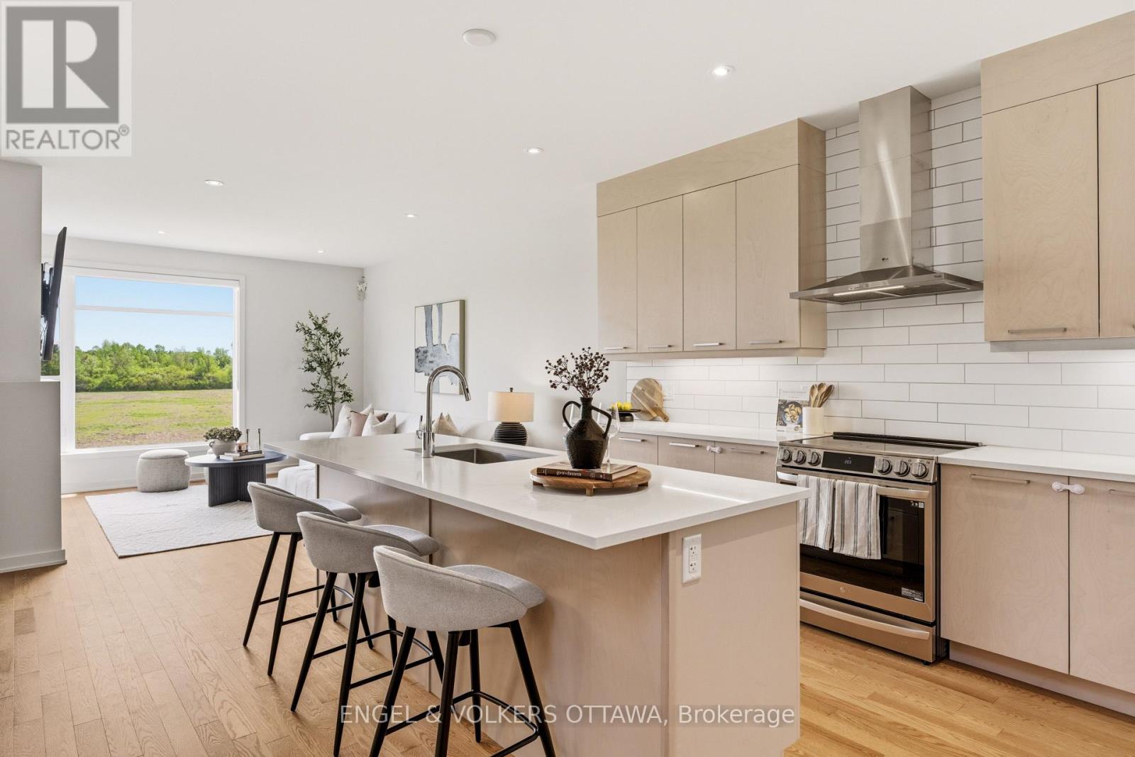 256 Shuttleworth Drive, Ottawa, Ontario K1T 0T4 - Photo 7 - X13215104