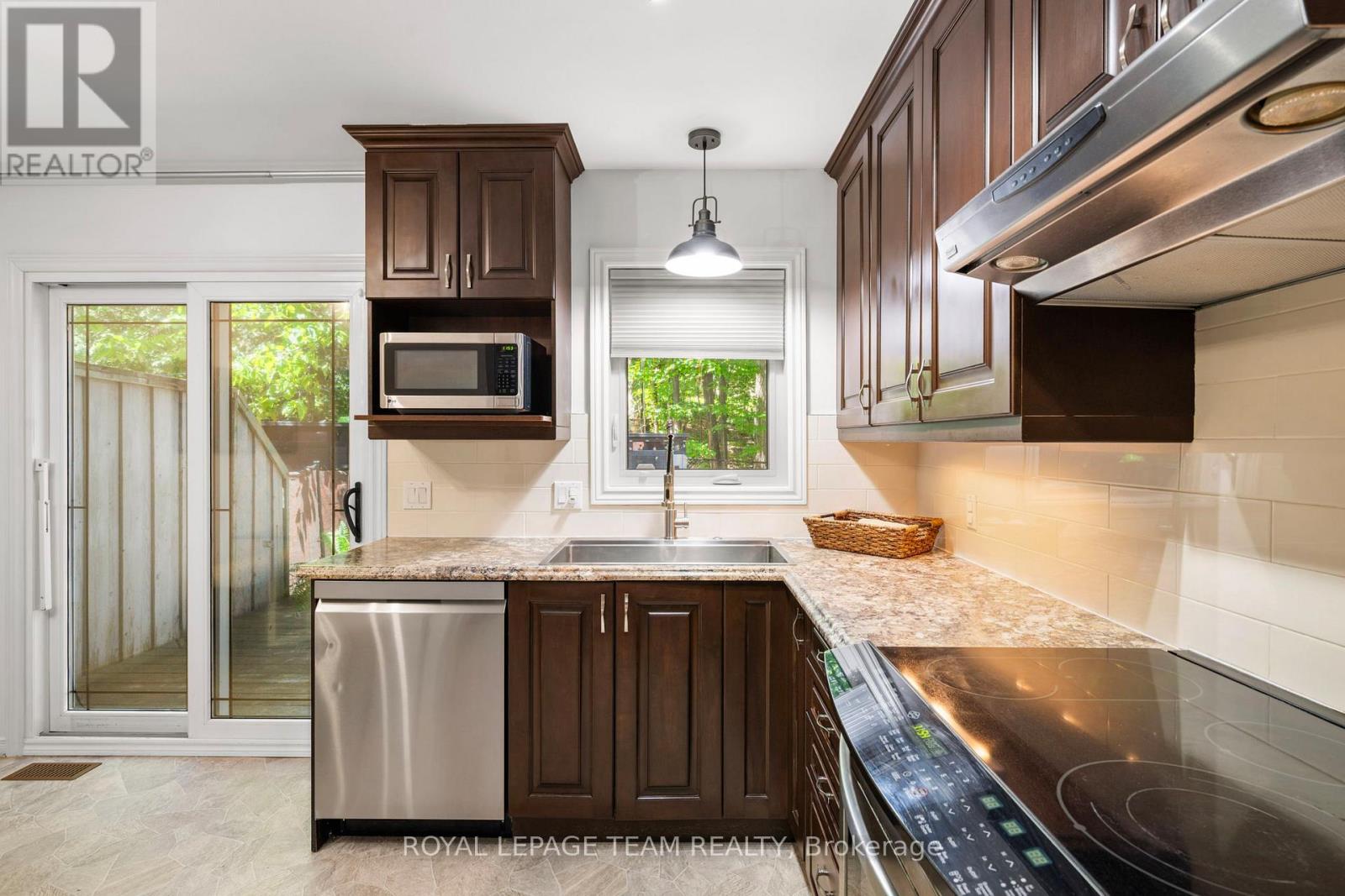 212 Provender Avenue, Ottawa, Ontario  K1K 4N7 - Photo 15 - X13215214