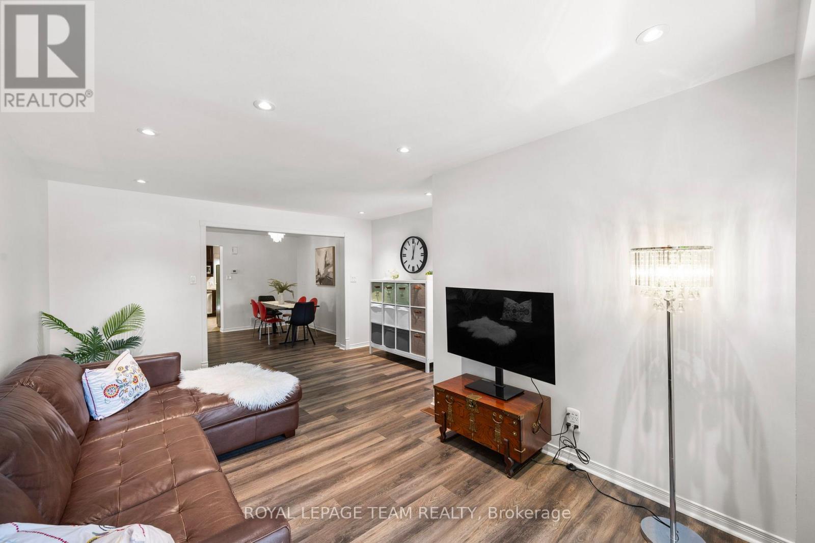 212 Provender Avenue, Ottawa, Ontario  K1K 4N7 - Photo 4 - X13215214