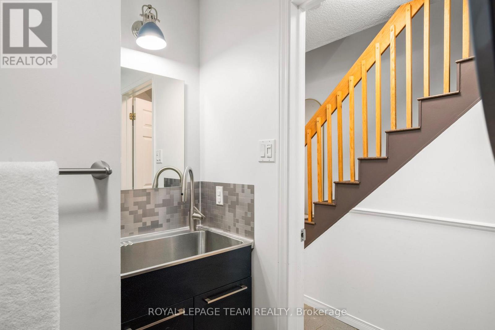212 Provender Avenue, Ottawa, Ontario  K1K 4N7 - Photo 8 - X13215214