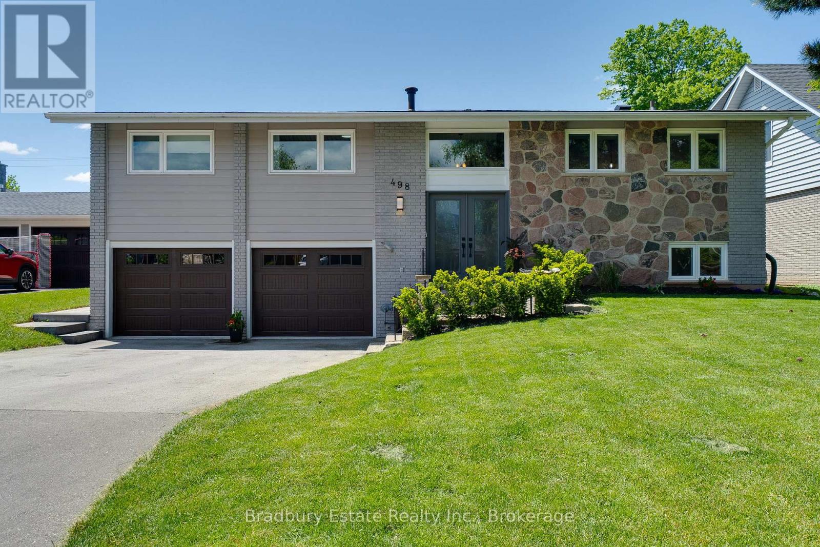 498 Wicklow Road, Burlington, Ontario  L7L 2H8 - Photo 1 - W13215152