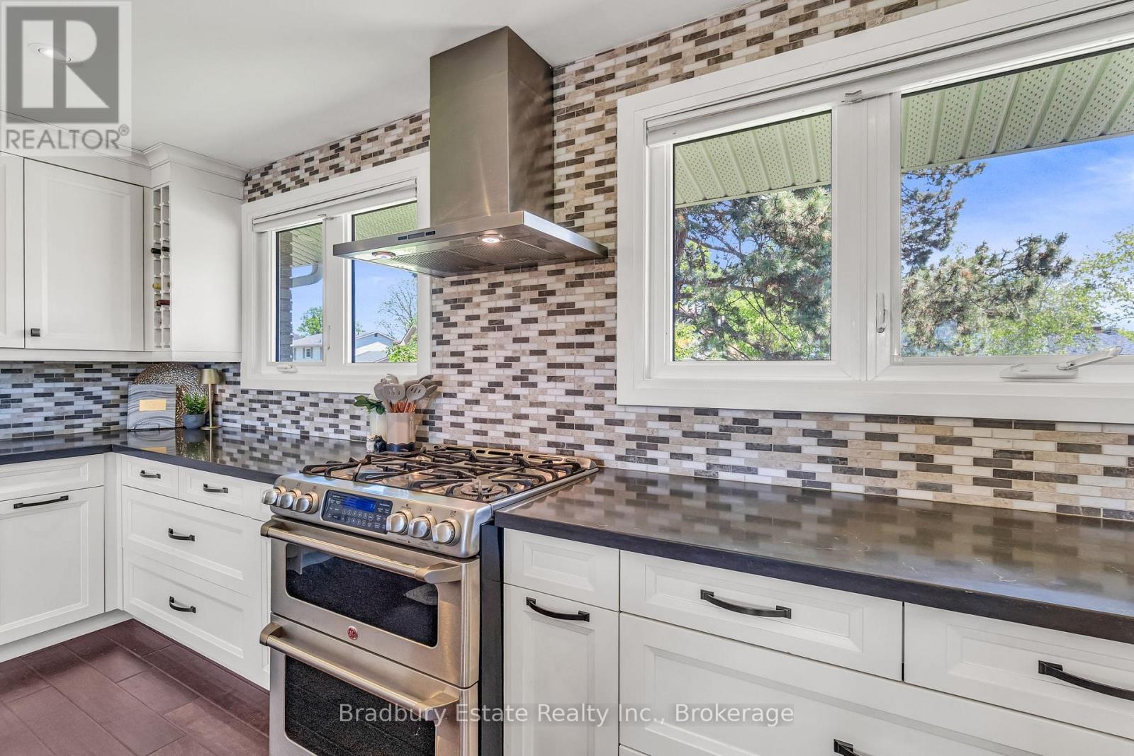 498 Wicklow Road, Burlington, Ontario  L7L 2H8 - Photo 11 - W13215152