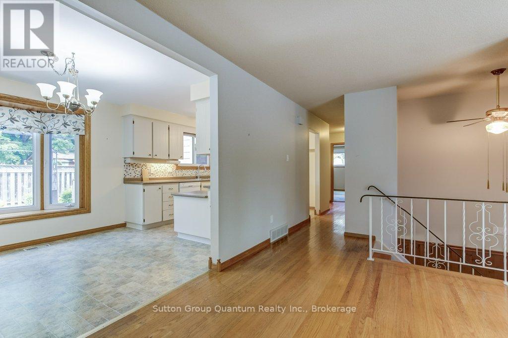 70 Graystone Drive, Hamilton, Ontario  L9C 4R8 - Photo 11 - X13215120
