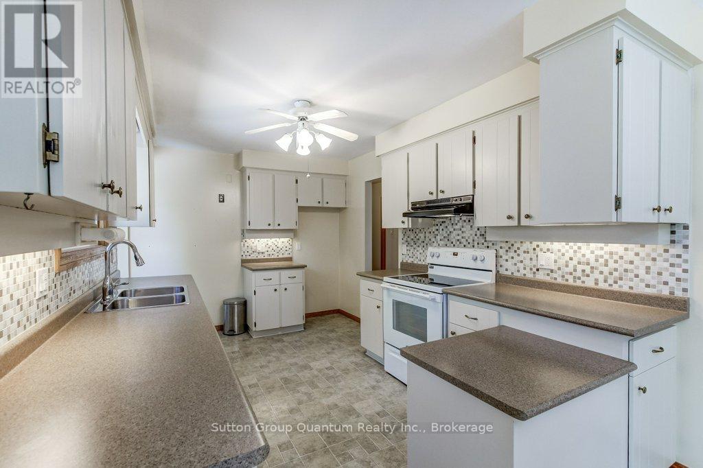 70 Graystone Drive, Hamilton, Ontario  L9C 4R8 - Photo 15 - X13215120