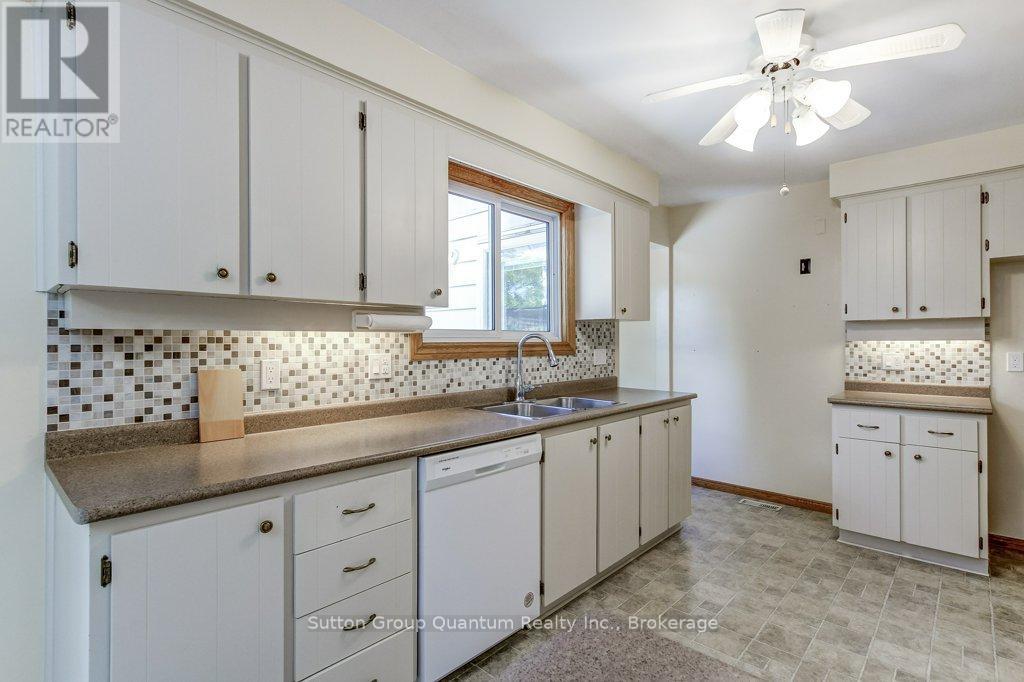 70 Graystone Drive, Hamilton, Ontario  L9C 4R8 - Photo 16 - X13215120