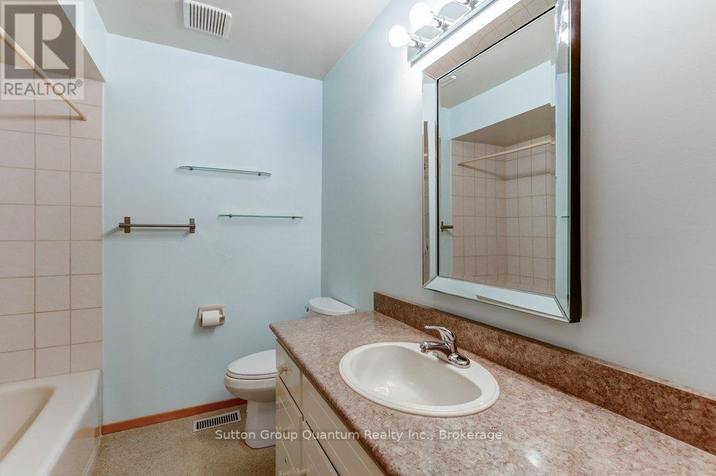 70 Graystone Drive, Hamilton, Ontario  L9C 4R8 - Photo 23 - X13215120