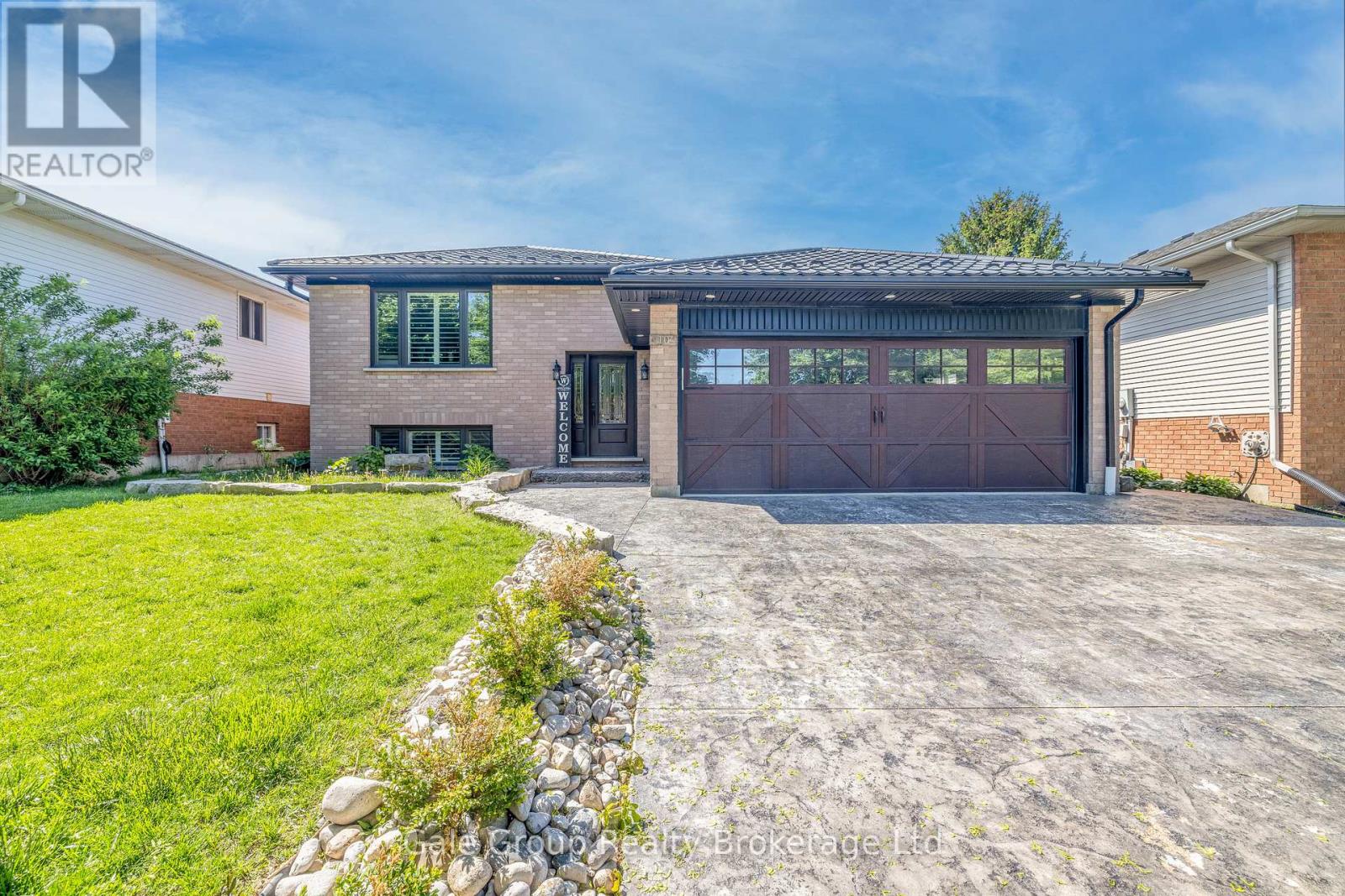 10 KNOWLES DRIVE, Woodstock, Ontario