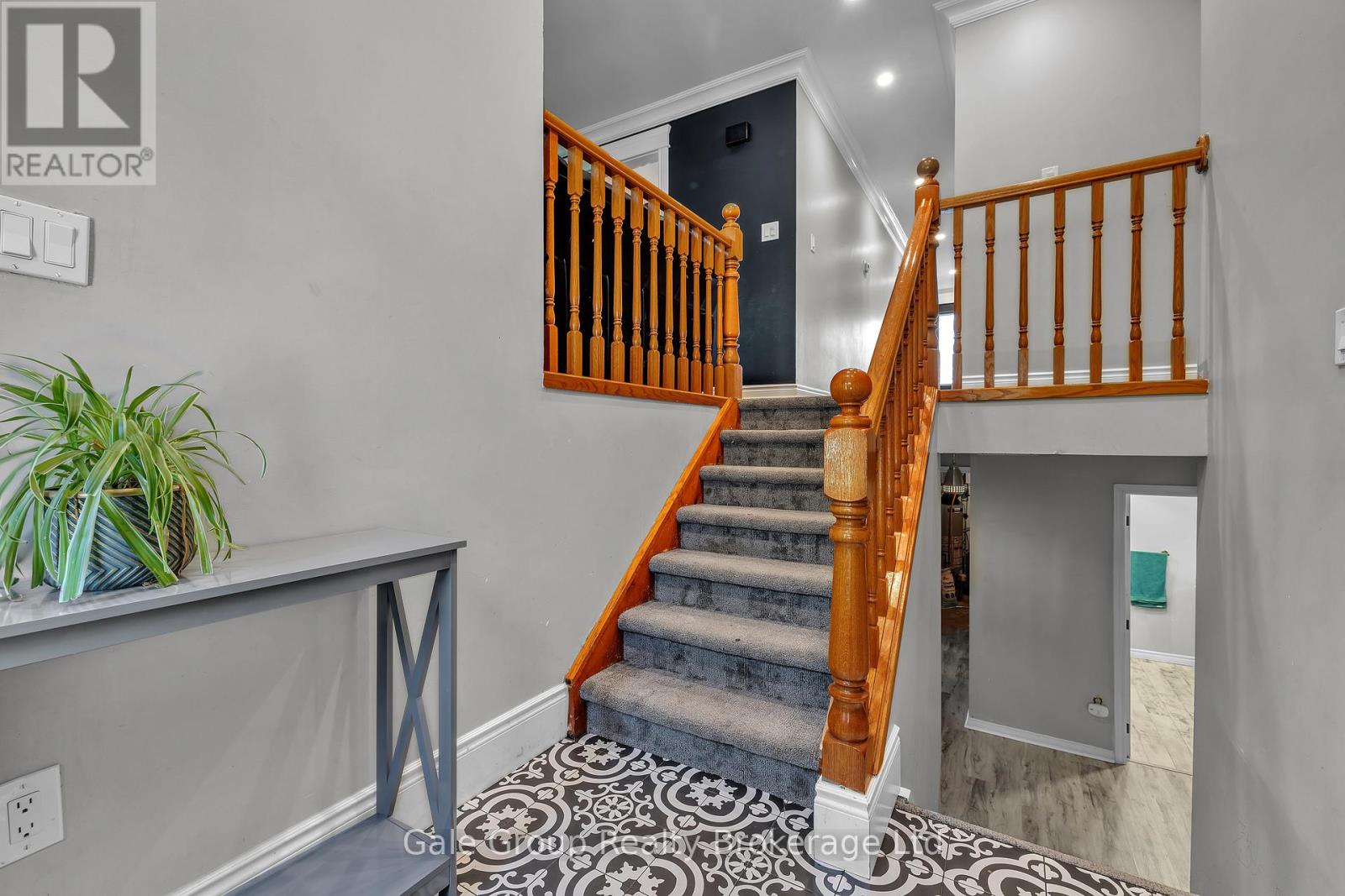 10 Knowles Drive, Woodstock, Ontario  N4S 8T9 - Photo 3 - X13215084