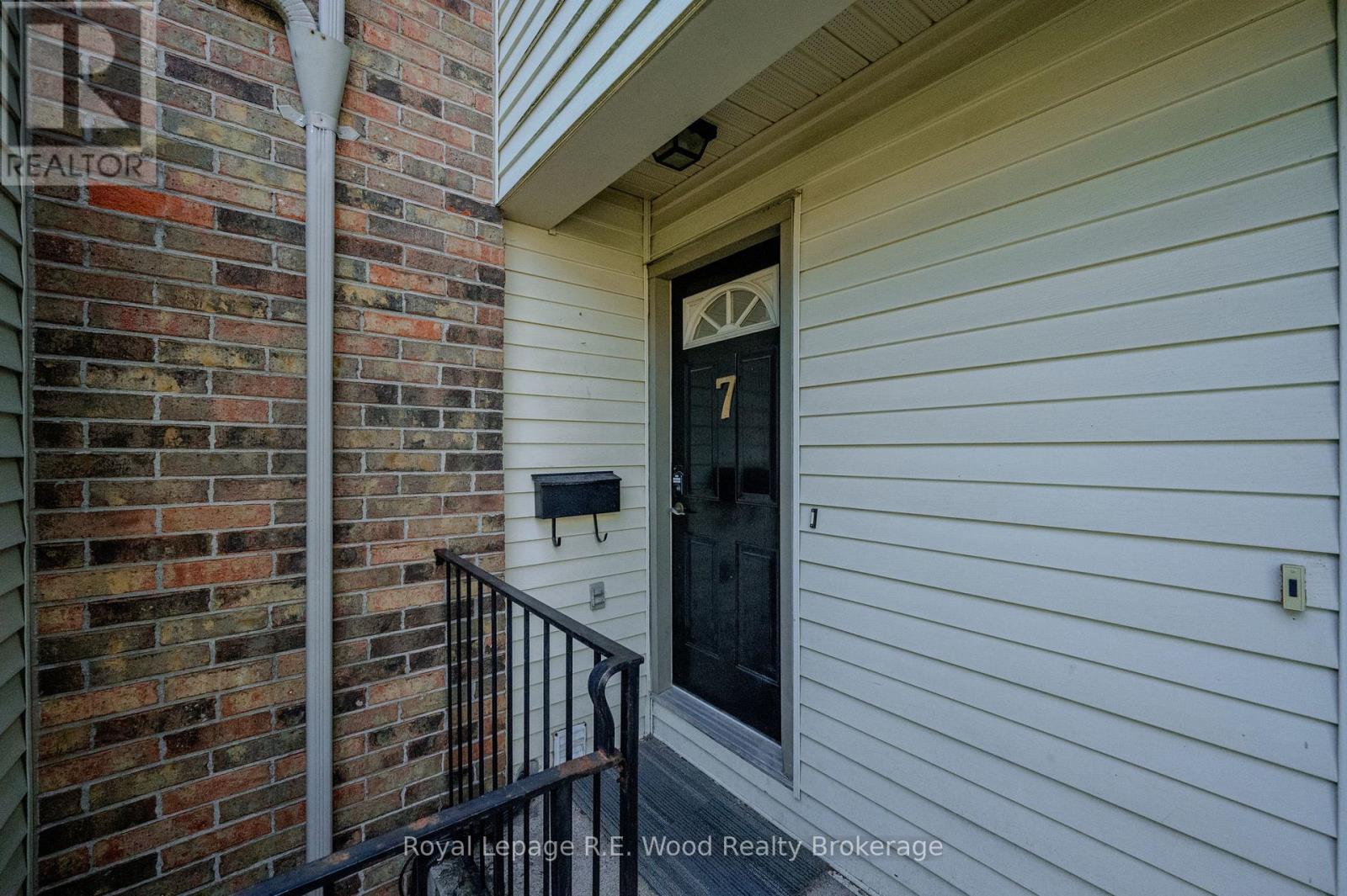 Unit #7 - 21 Wren Court, Tillsonburg, Ontario  N4G 5K2 - Photo 4 - X13215252