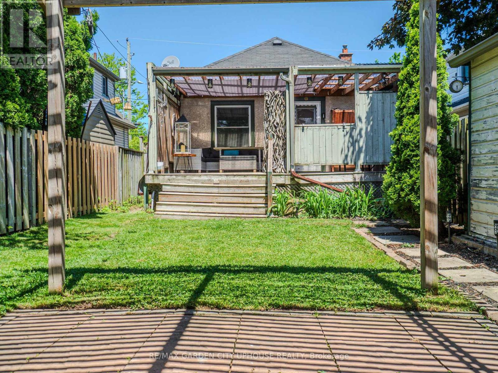 14 Spruce Street, St. Catharines, Ontario  L2R 1B3 - Photo 15 - X13215086