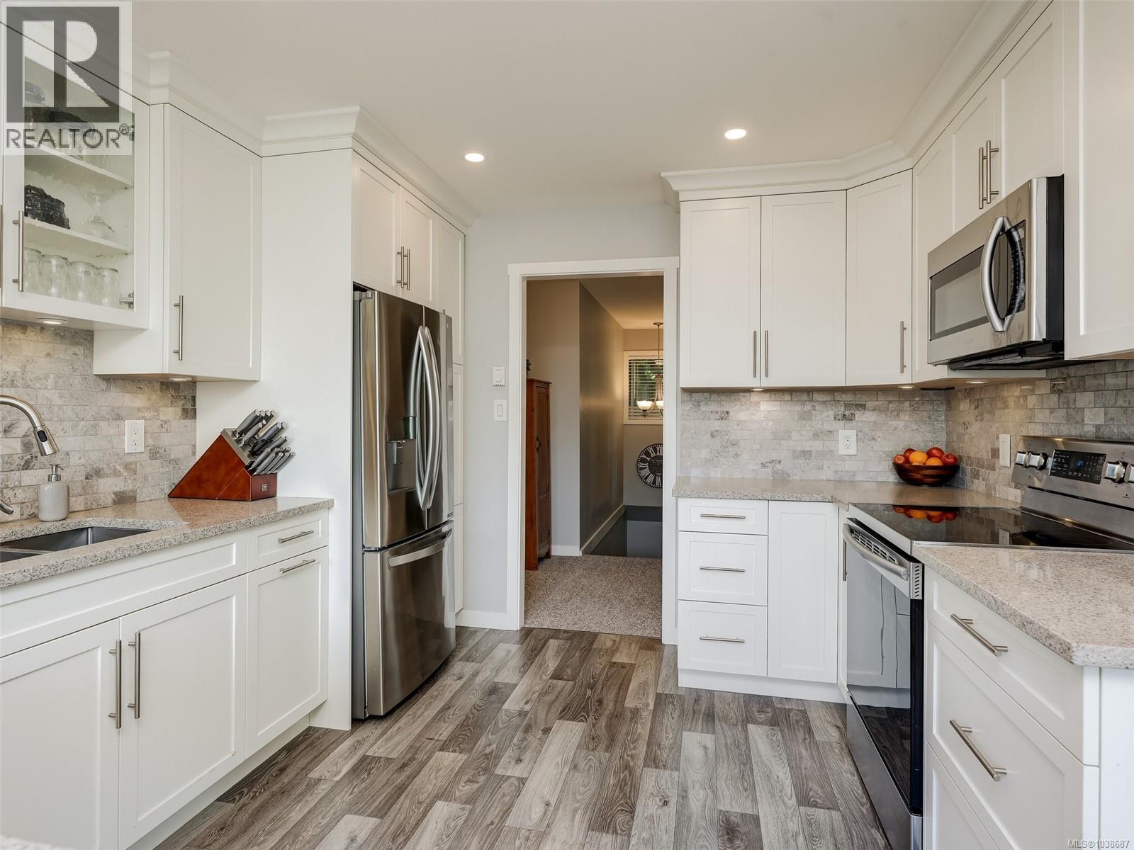 3369 St. Troy Pl, Colwood, British Columbia  V9C 3J3 - Photo 6 - 1038687