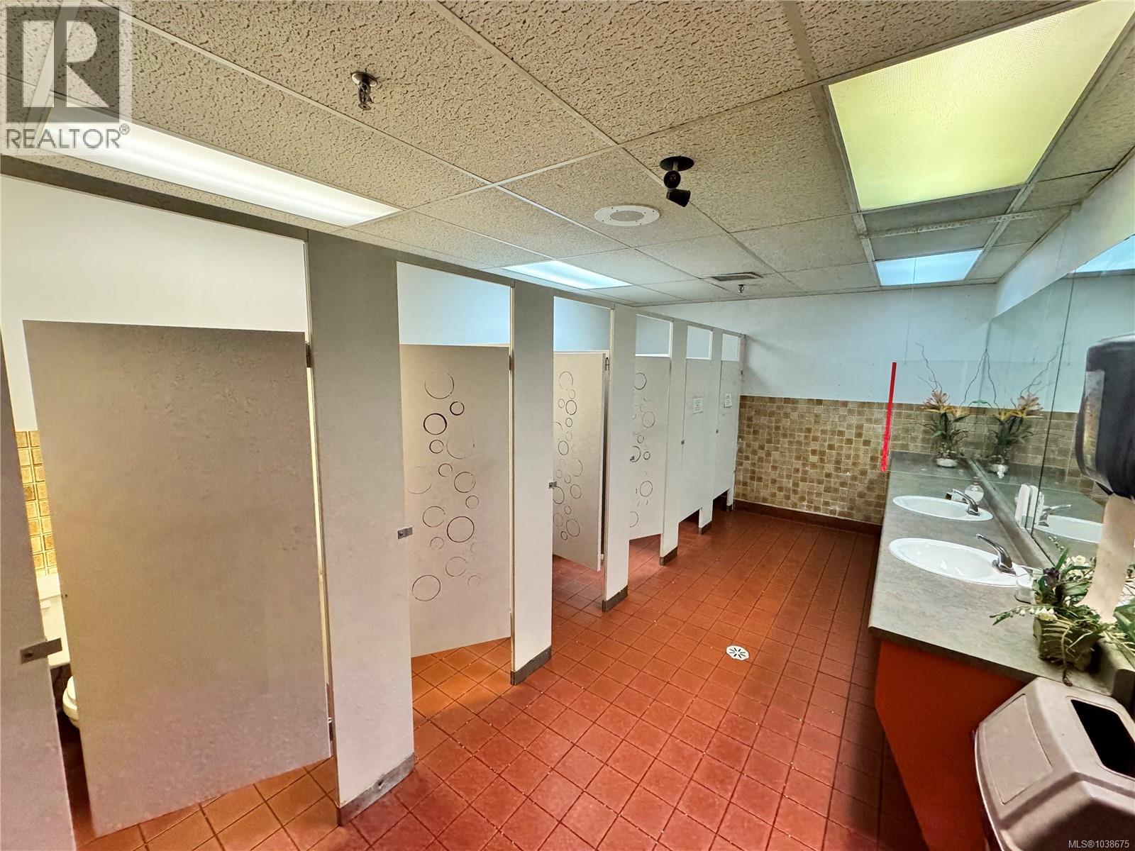 104 1551 Cedar Hill Cross Rd, Saanich, British Columbia  V8P 3E6 - Photo 16 - 1038675