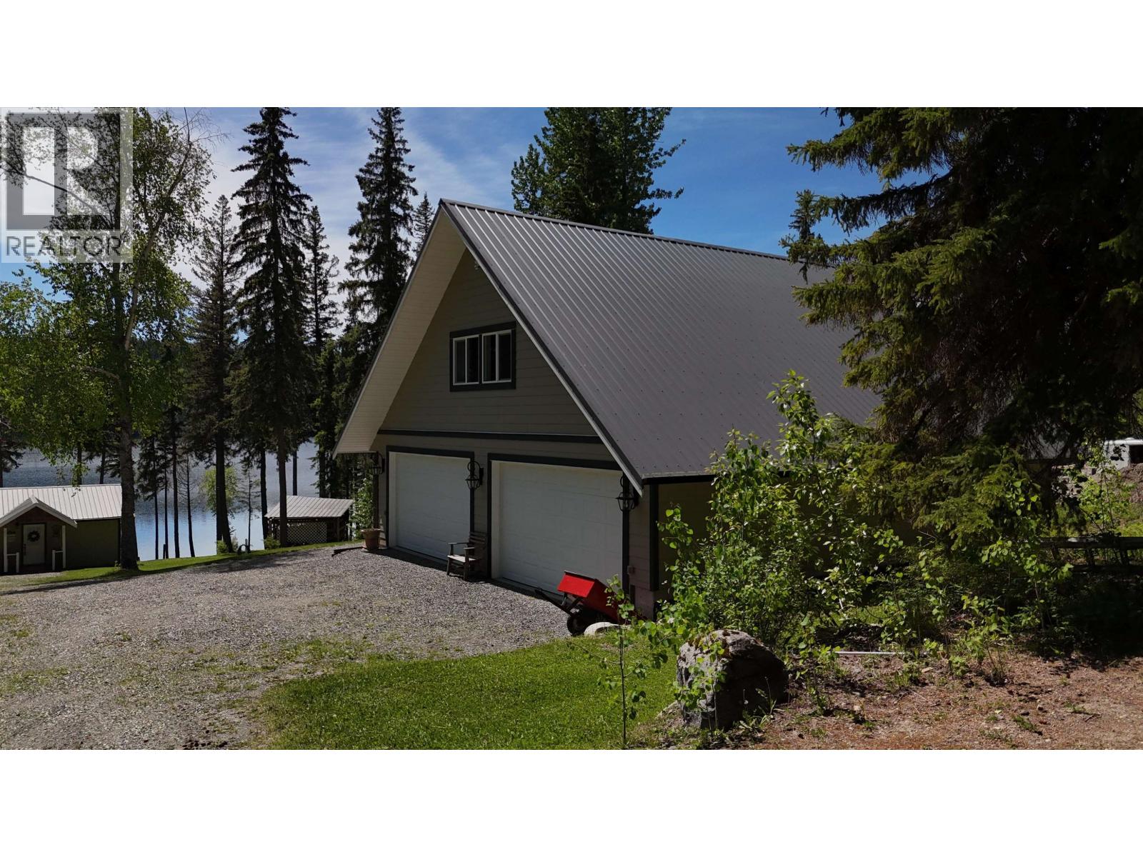 5780 Timothy Lake Road, 100 Mile House, British Columbia  V0K 1T0 - Photo 6 - R3094293