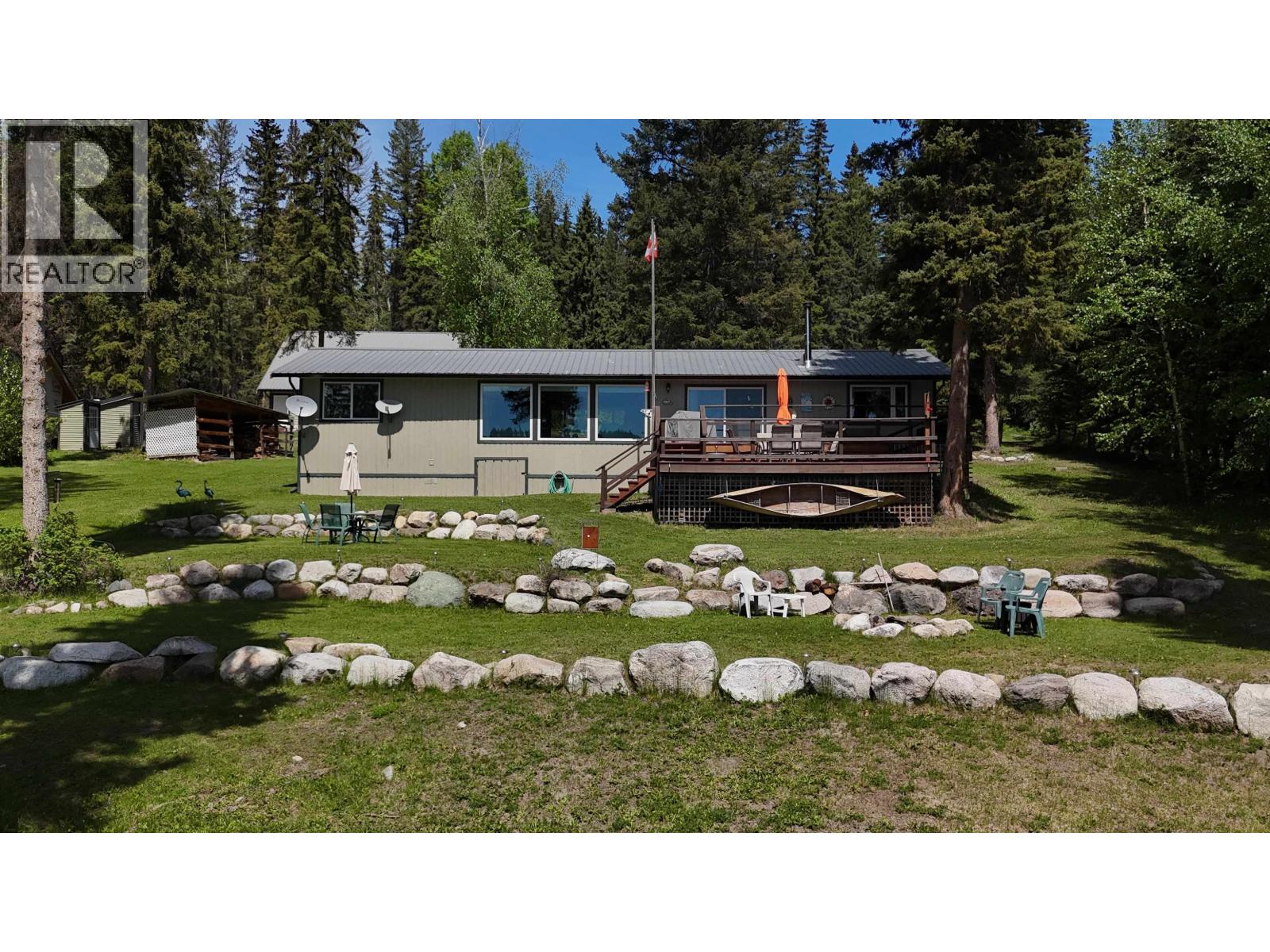 5780 Timothy Lake Road, 100 Mile House, British Columbia  V0K 1T0 - Photo 7 - R3094293