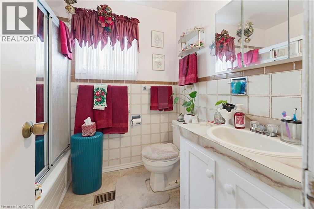 111 Sydenham Street, Dundas, Ontario  L9H 2V5 - Photo 7 - 40826129