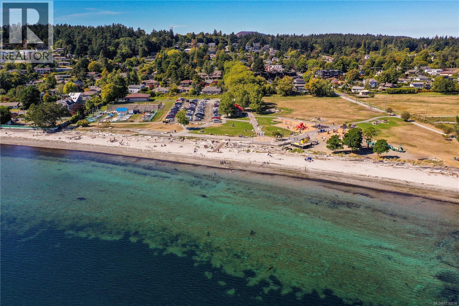 202 2580 Penrhyn St, Saanich, British Columbia  V8N 1G3 - Photo 29 - 1036874