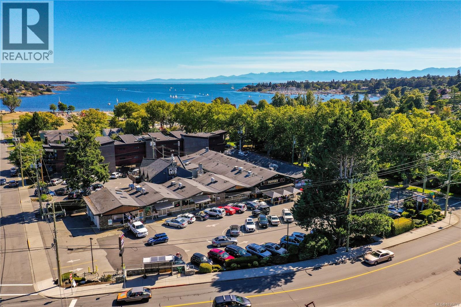 202 2580 Penrhyn St, Saanich, British Columbia  V8N 1G3 - Photo 30 - 1036874
