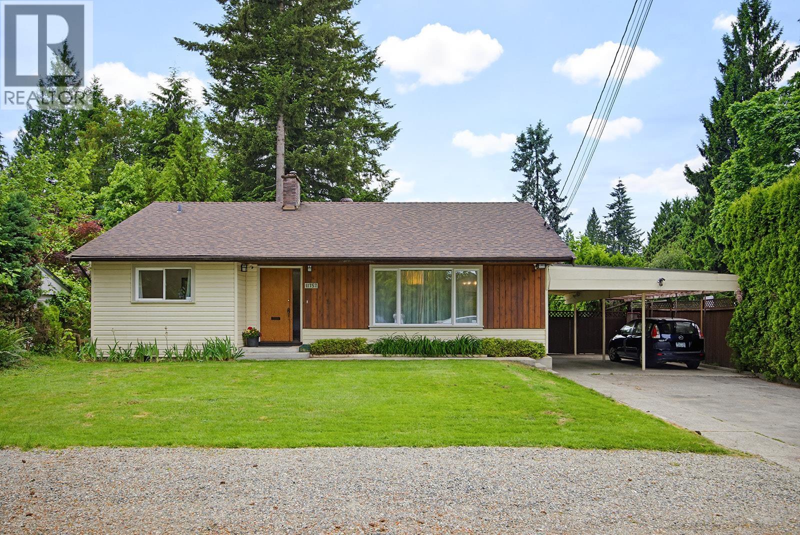 11757 Carr Street, Maple Ridge, British Columbia  V2X 5N1 - Photo 1 - R3129668