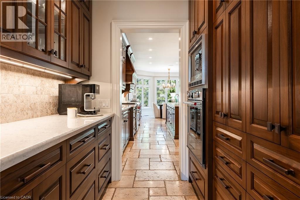 2096 Lakeshore Road E, Oakville, Ontario  L6J 1M3 - Photo 17 - 40834825