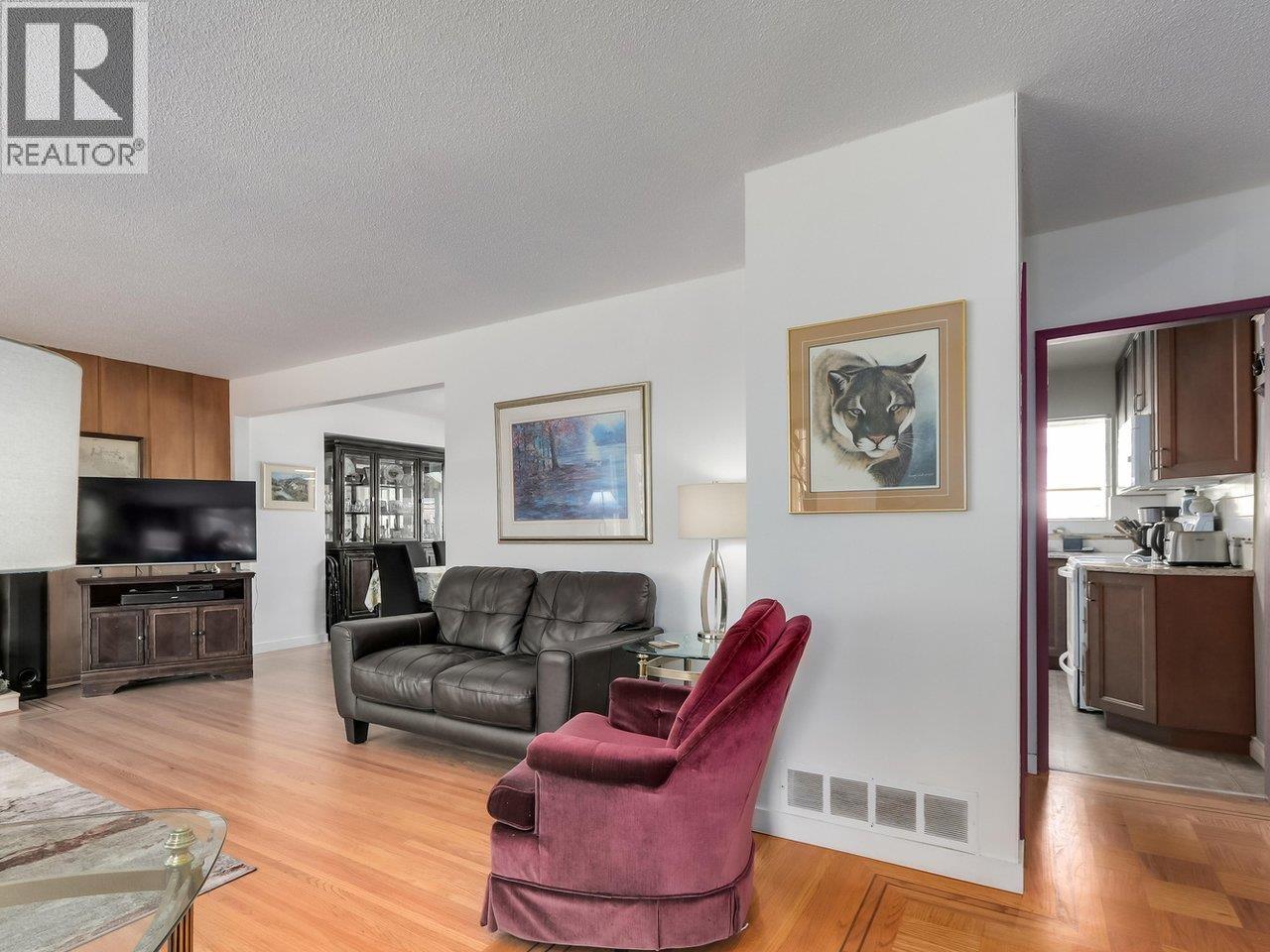 4545 William Street, Burnaby, British Columbia  V5C 3K5 - Photo 3 - R3129442