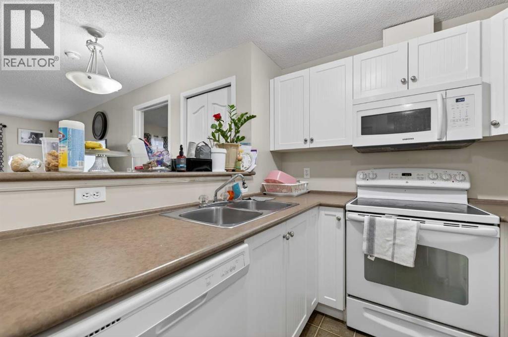 2329, 8 Bridlecrest Drive Sw, Calgary, Alberta  T2Y 0H7 - Photo 6 - A2301265