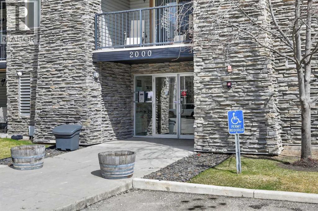 2329, 8 Bridlecrest Drive Sw, Calgary, Alberta  T2Y 0H7 - Photo 2 - A2301265