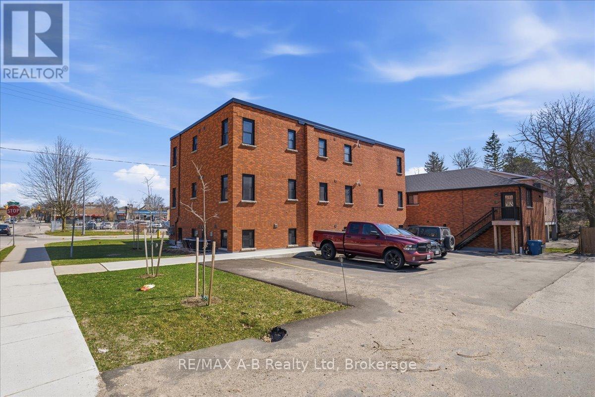 1 - 74a Church Street, Stratford, Ontario N5A 2R2 - Photo 3 - X13215208