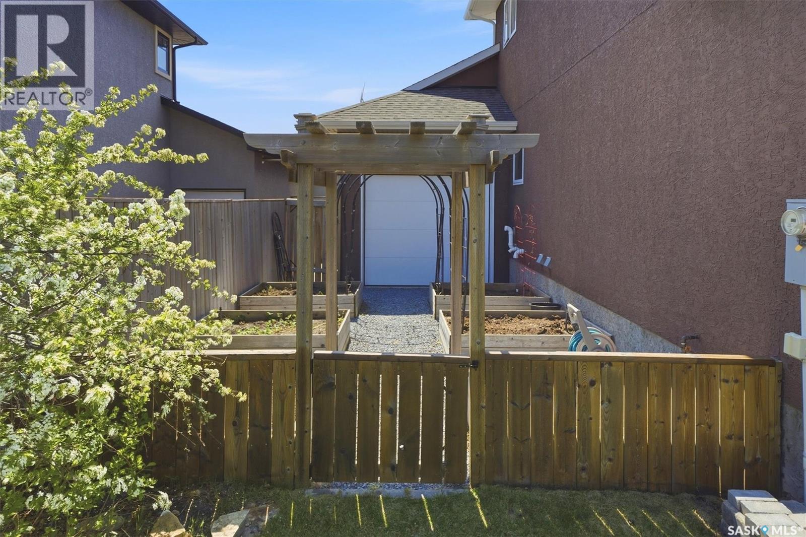 719 Salloum Crescent, Saskatoon, Saskatchewan  S7W 0N3 - Photo 58 - SK037489
