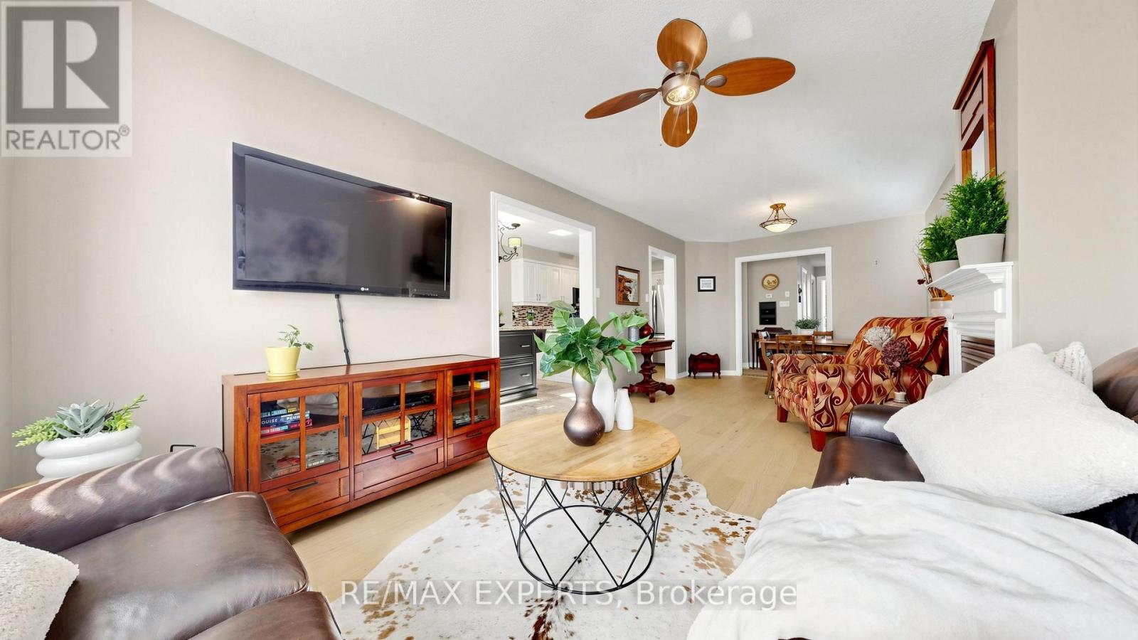 229 Rosanna Crescent, Vaughan, Ontario  L6A 2T3 - Photo 9 - N13210362