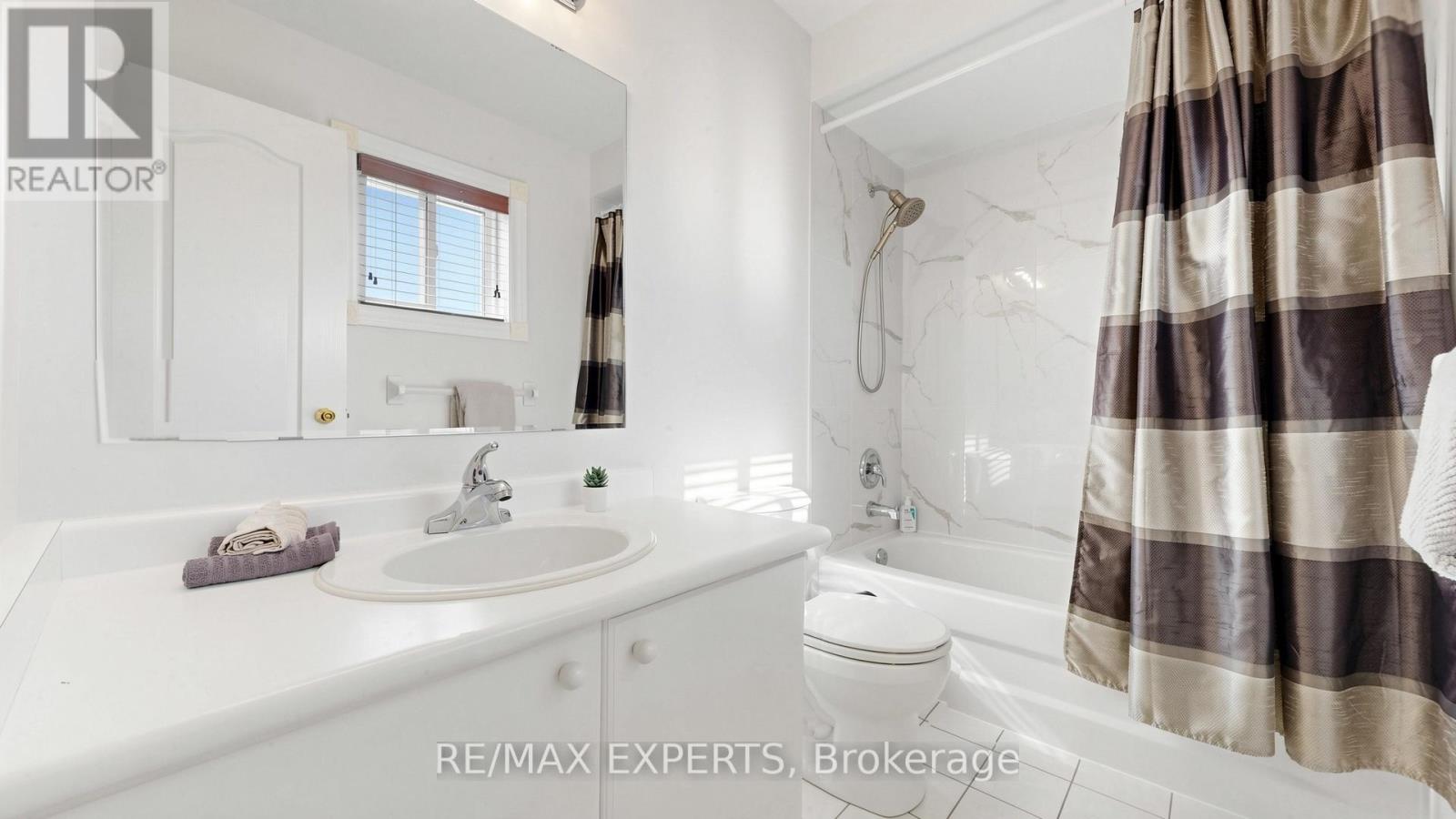 229 Rosanna Crescent, Vaughan, Ontario  L6A 2T3 - Photo 16 - N13210362