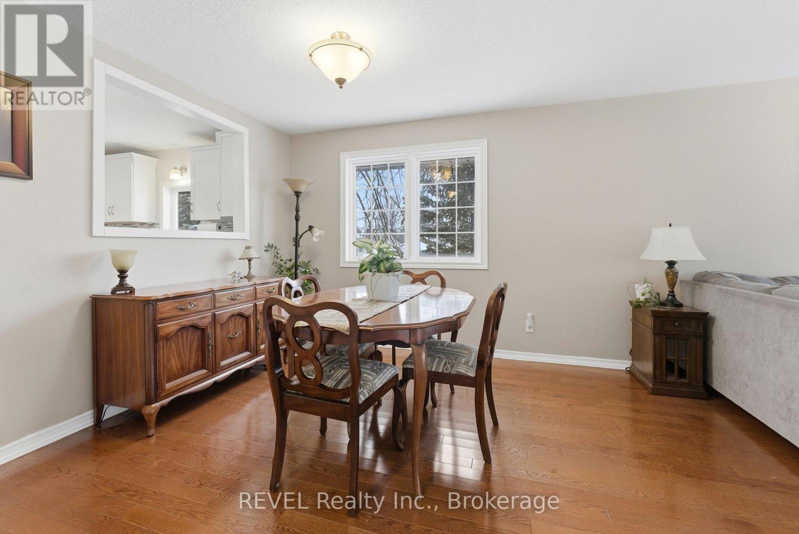 5 Barbara Avenue, Oro-Medonte, Ontario  L0L 2E0 - Photo 12 - S12965850