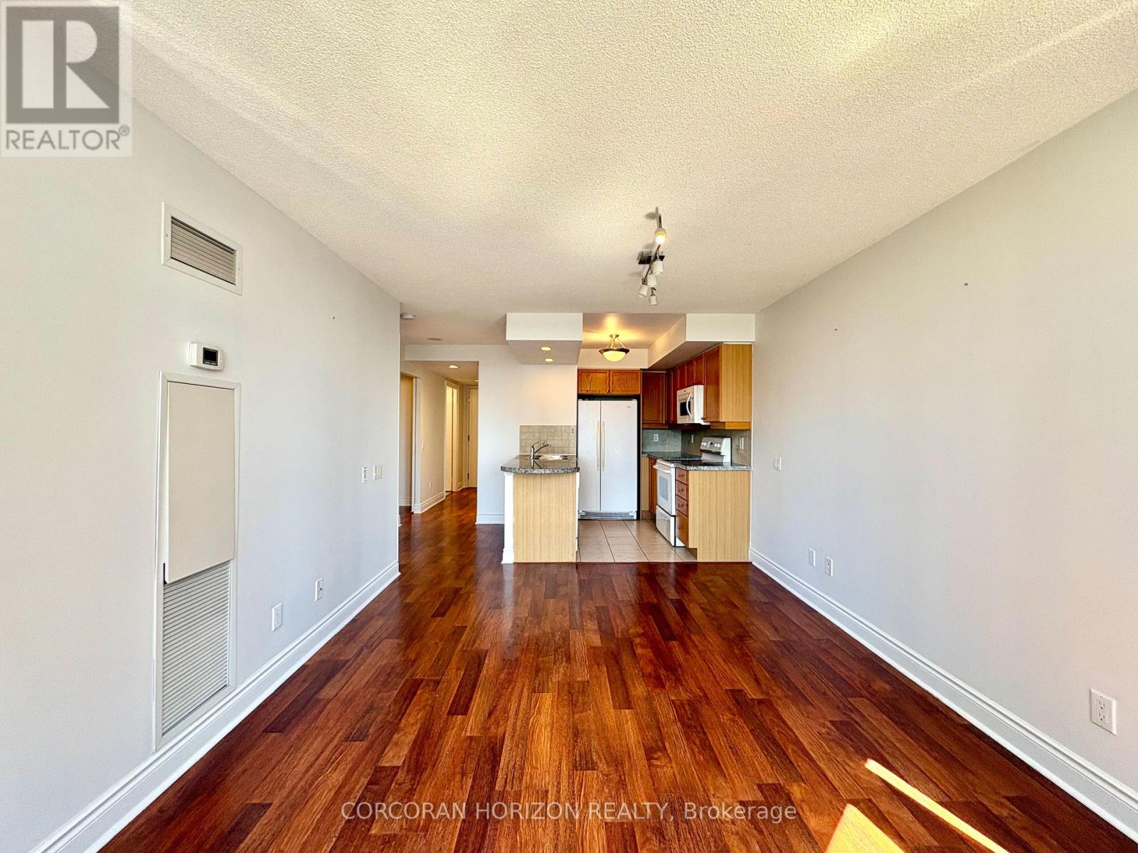 1006 - 10 Northtown Way, Toronto, Ontario  M3H 5S9 - Photo 11 - C13215326