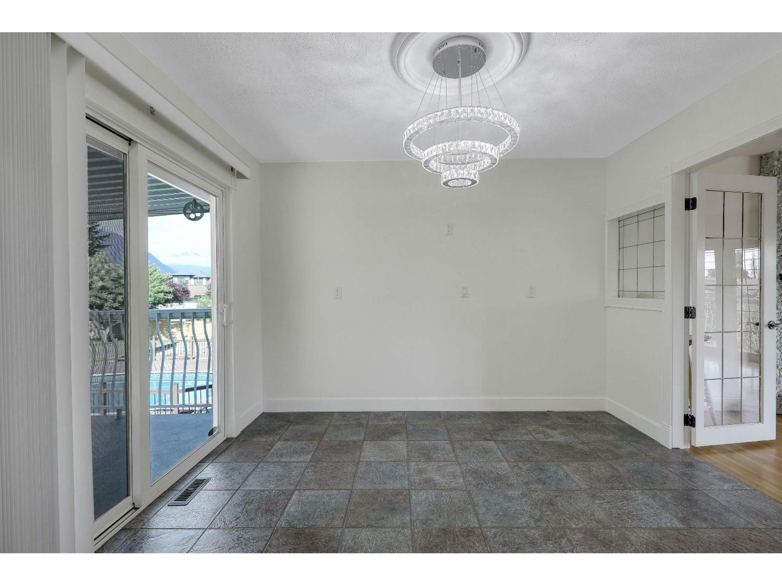 35163 Ewert Avenue, Mission, British Columbia  V2V 6S7 - Photo 8 - R3129269
