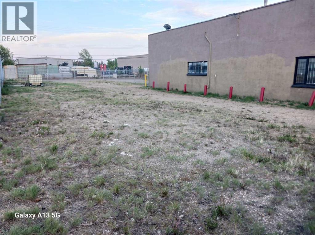 6789 52 Avenue, Red Deer, Alberta  T4N 4K8 - Photo 6 - A2315291