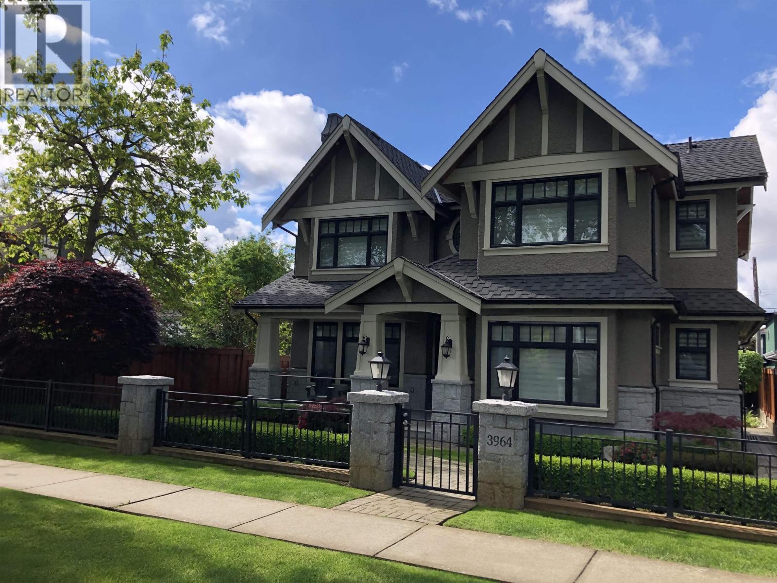 3964 Triumph Street, Burnaby, British Columbia V5C 1Y8 - Photo 1 - R3123075